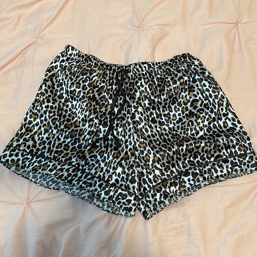 NWT Love To Sleep Pajamas size Large cheetah print - Picture 3 of 4
